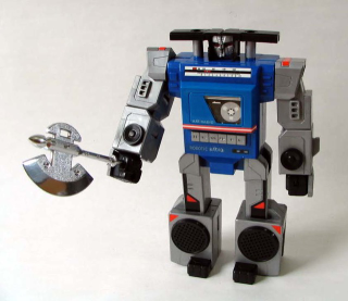 Illustration for article titled These Transformers Might be Fake, But They're Still So Cool